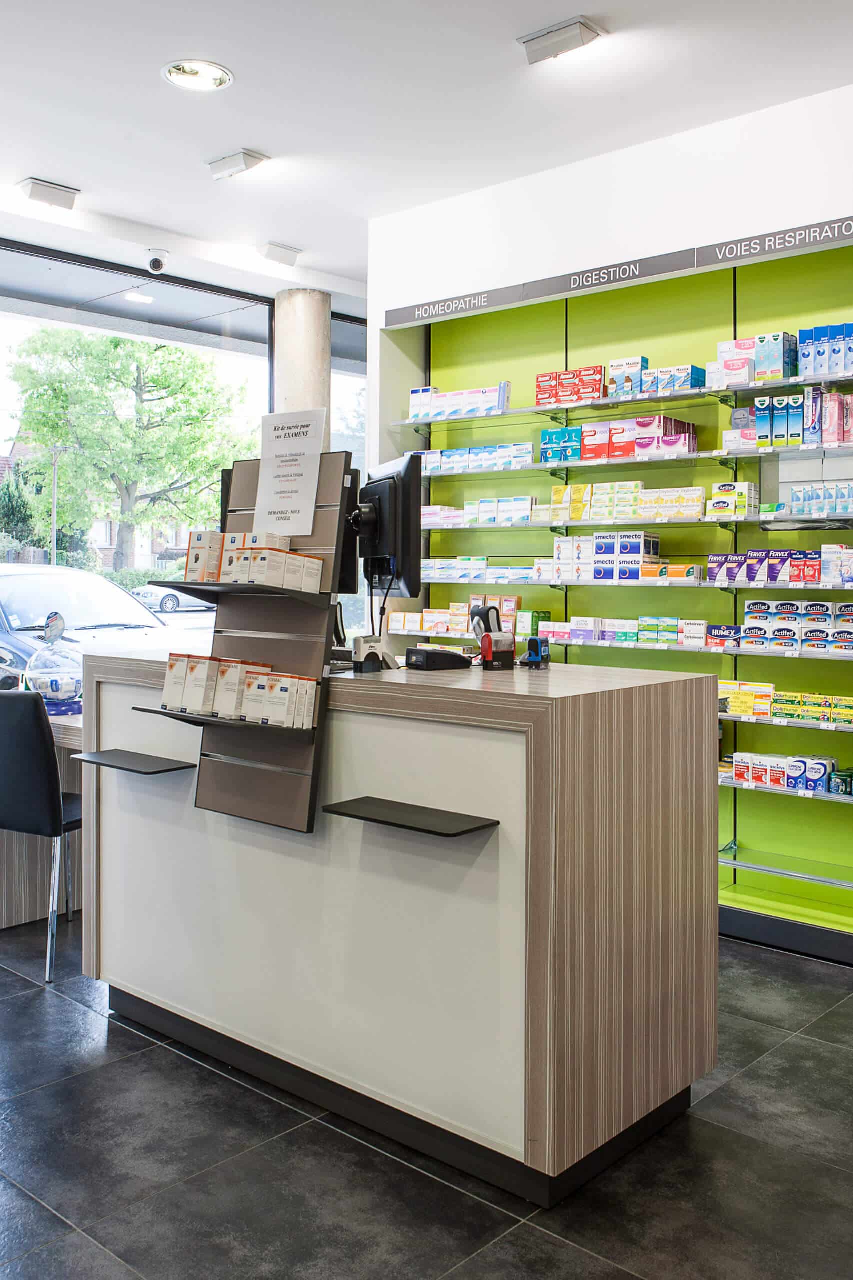 PHARMACIE DU CHATEAU Niclas Delannoy architecte CHERENG 67 copie