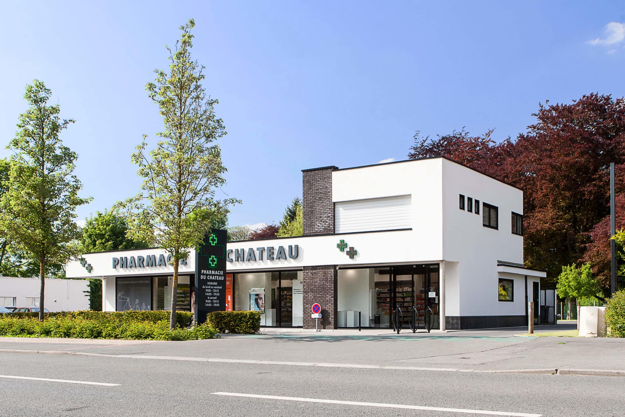 PHARMACIE DU CHATEAU Niclas Delannoy architecte CHERENG